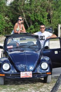 O nosso super fusca converível, na ilha de Cozumel, no litotal de Yucatán, no sul do México